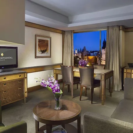 Fairmont Golden 5*