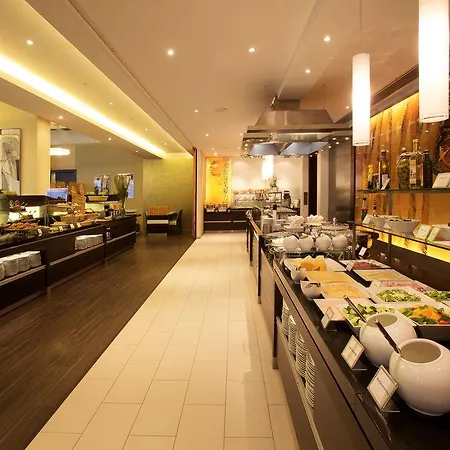 Fairmont Golden Hotel