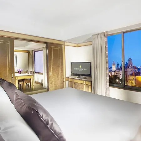 Fairmont Golden Hotel 5*