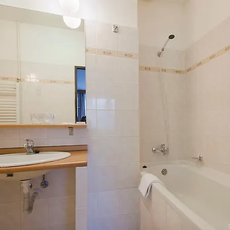 Astra Hotell 3*