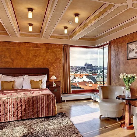 Majestic Plaza Hotel
