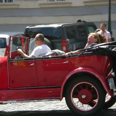 Little Town Budget 3* Prag