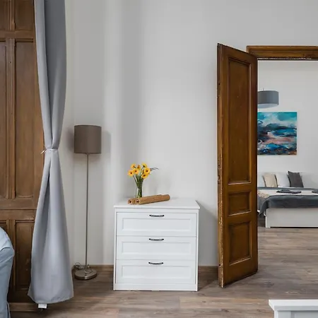 Apartment Airstay Gallery Vinohrady