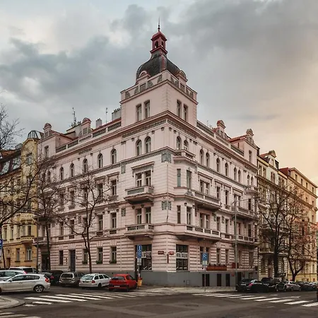 Airstay Gallery Vinohrady * Prague