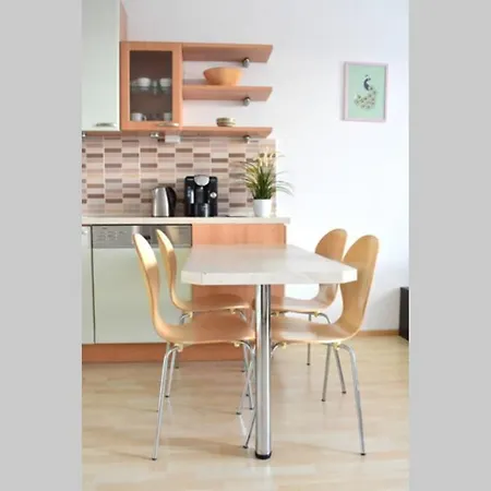 Apartment Modern - Airport 8mins *