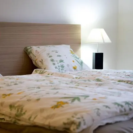 Apartment Modern - Airport 8mins