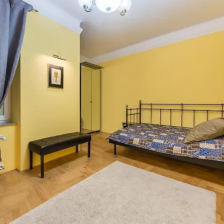 Downtown Luxury - Centre Apartment