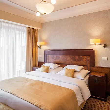 Hotel Majestic Plaza