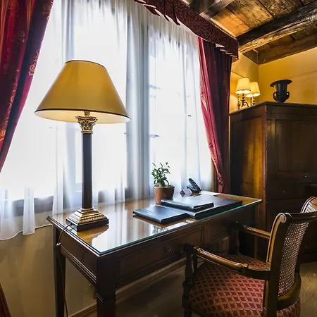 Golden Well Hotel 5*