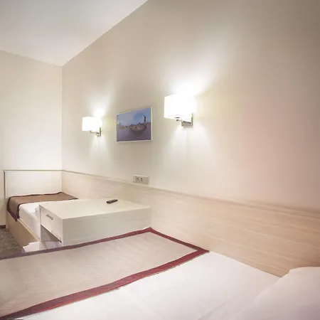 Voyage 4* Praga