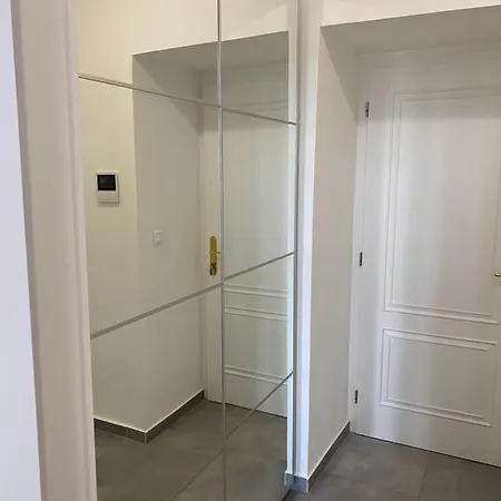 Angelo Roma Apartman *