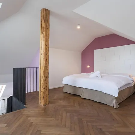 Modern Close To River Apartment