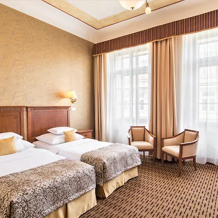 Hotel Majestic Plaza 4*