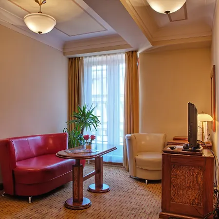 Hotel Majestic Plaza 4*