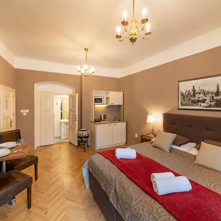 Old Town - Michalska 4*