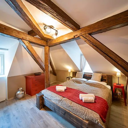 Old Town - Michalska Apartament 4*