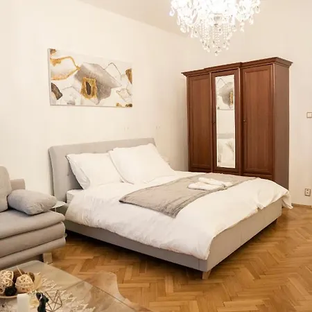 Helen Homestay Vaclavske Namesti