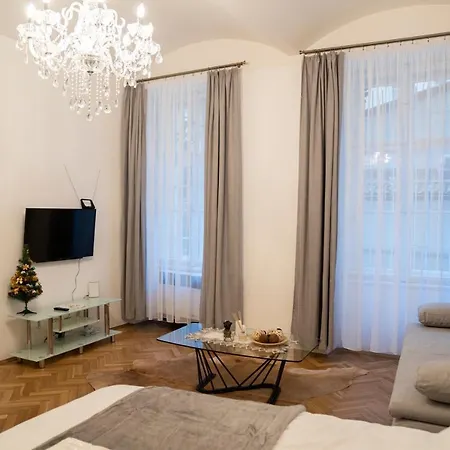 Helen Homestay Vaclavske Namesti *
