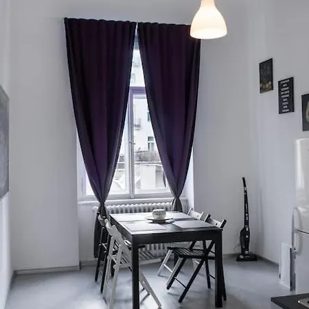 Matyas Apartment *