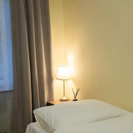 Helen Homestay Vaclavske Namesti Apartament