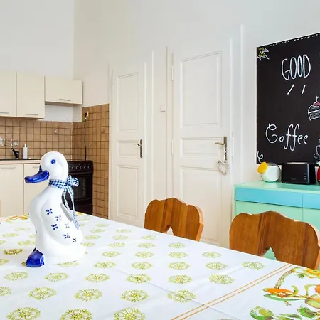 דירה Large 3 Bdr In The Heart Of פראג