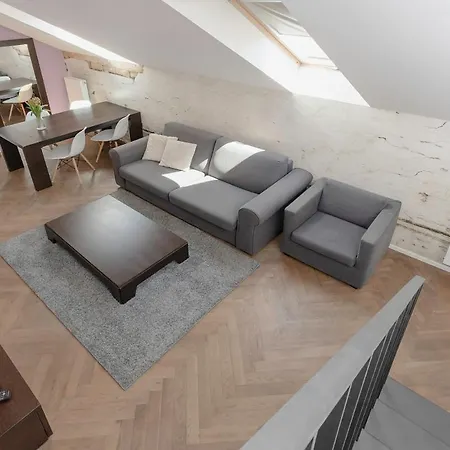 Apartment Modern Close To River
