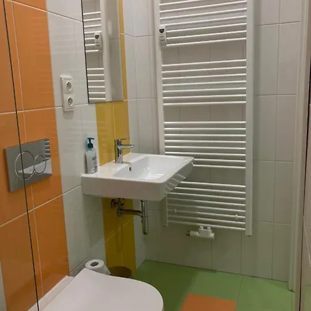 Capsule Zizkov Tower Hostel Prag