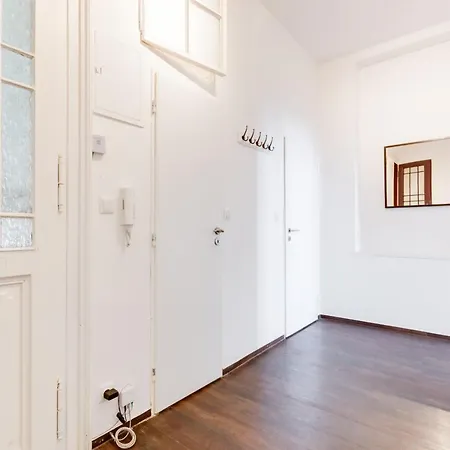 Apartment Cool & Charming In Center - Lub5