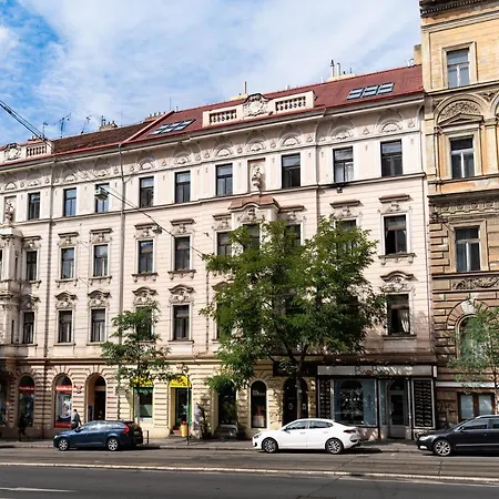 Emperors Elegance * Prague