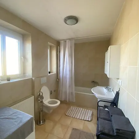 Malvazinky Apartment *