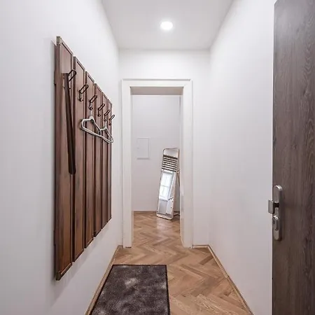 Dlazdena Apartment
