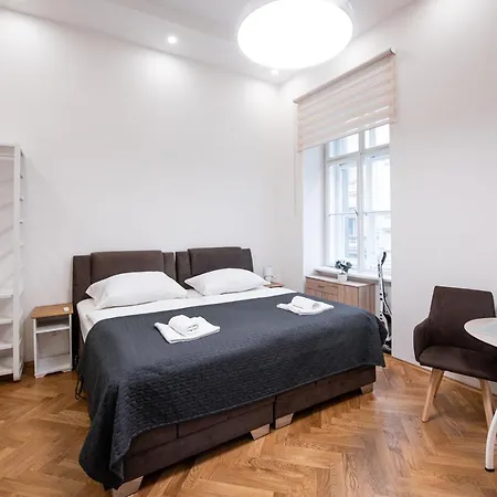 Dlazdena Apartment