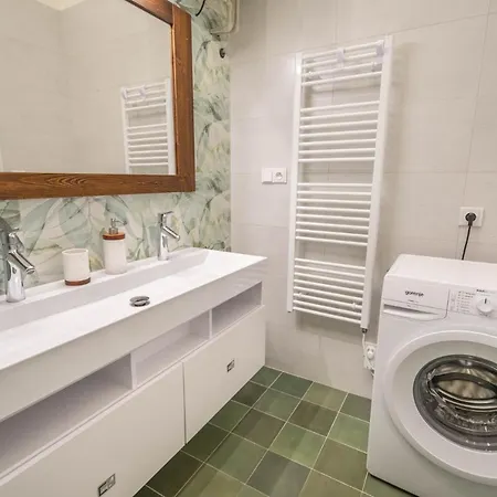Dlazdena Apartment *
