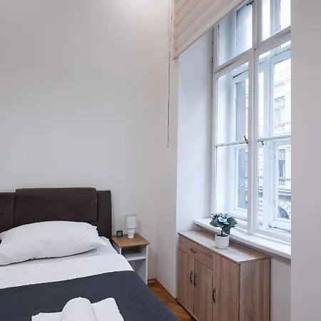 Dlazdena Prague
