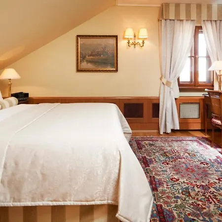 Golden Well 5* Praga