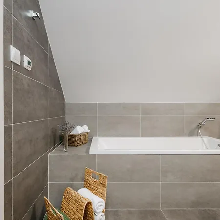 Apartamento Roy 2 Bdr With Castle View, Parking & Ac Praga