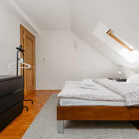 Apartamento Roy 2 Bdr With Castle View, Parking & Ac *
