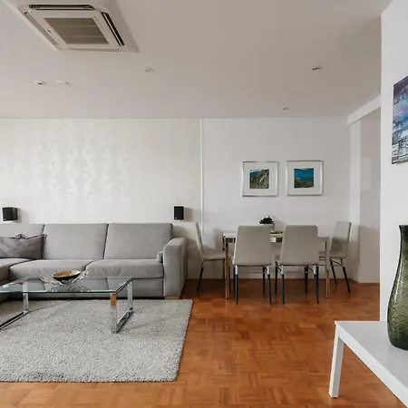 Apartamento Roy 2 Bdr With Castle View, Parking & Ac *