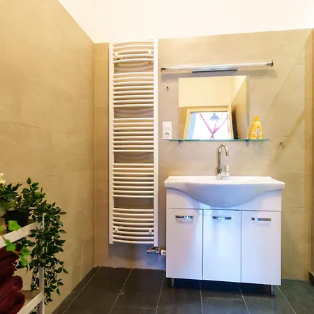 - New Open! * Prague