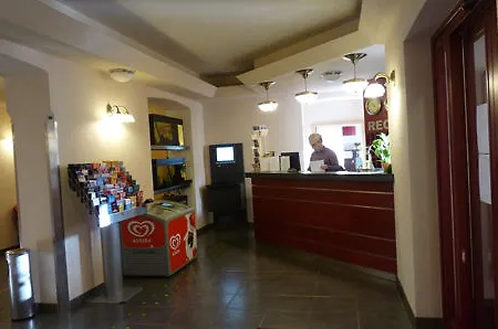 Ostruvek 3* Prague
