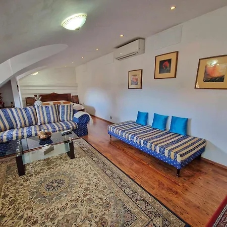 Apartament Karluv *