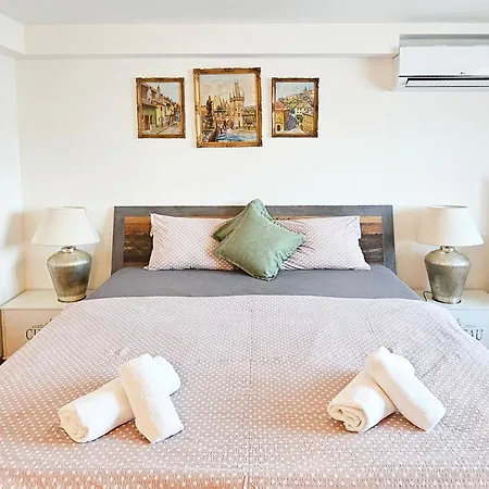 Brevnov Apartment *