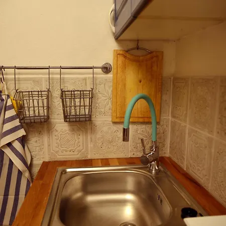 Old Town Apartment *