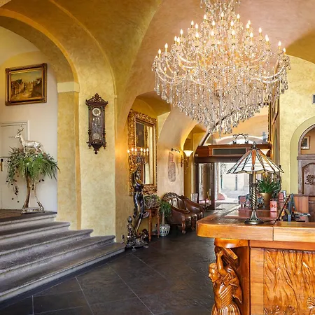 Hotel Iron Gate & By Bhg 5*