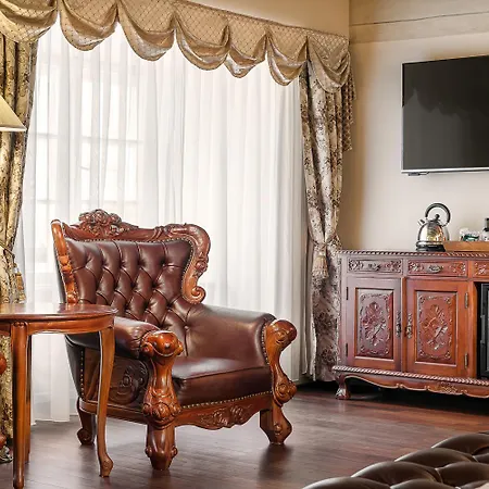 Hotel Iron Gate & By Bhg