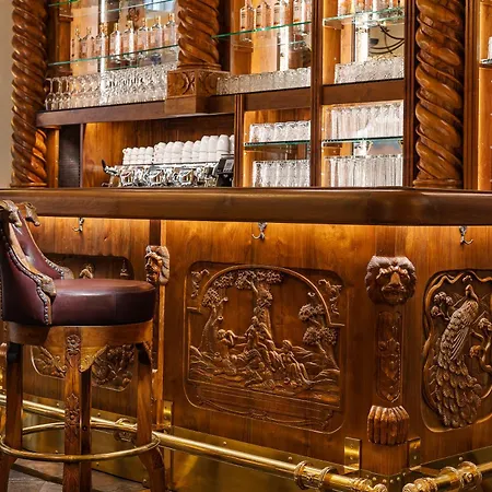 Iron Gate & By Bhg Hotel 5*