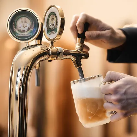Beerland Chateaux - U Zlate Hrusky / At Golden Pear *