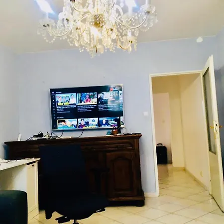 Apartment Stunning 2-bed In 4