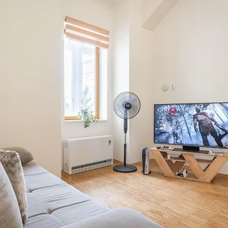 Dlazdena Prague