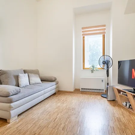 Dlazdena Apartment